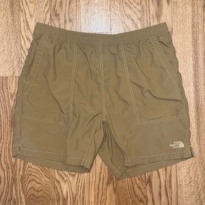 Men’s North Face hiking shorts